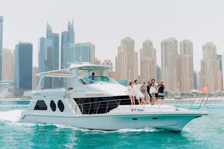 yacht cruise dubai​